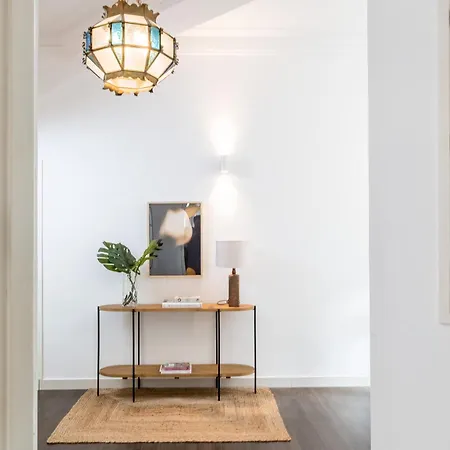 Homeclub Apartment *